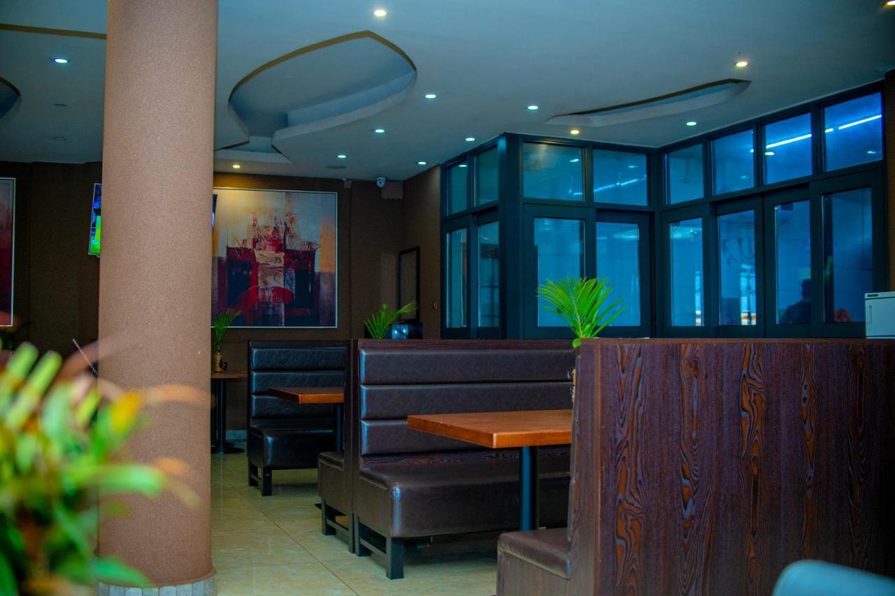 Hera Hotel Kampala Exteriér fotografie