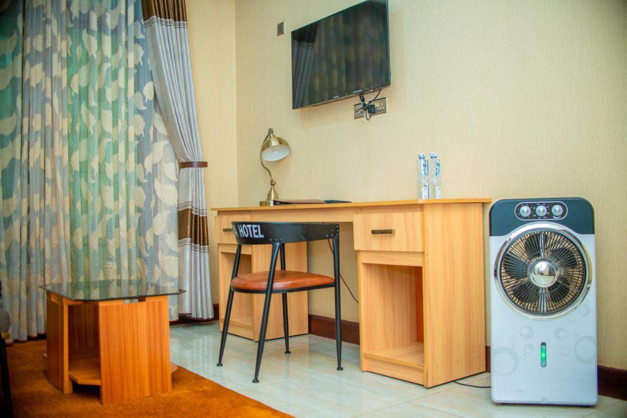 Hera Hotel Kampala Exteriér fotografie