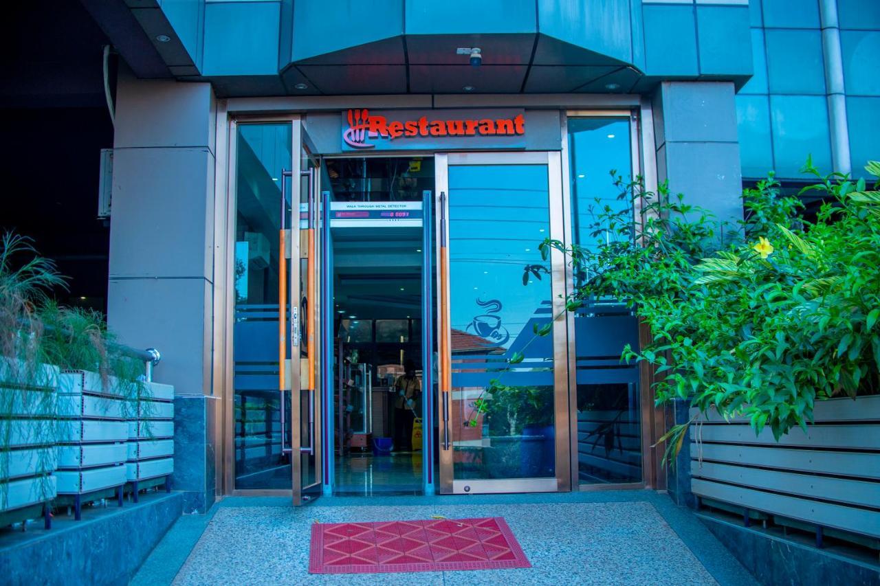 Hera Hotel Kampala Exteriér fotografie