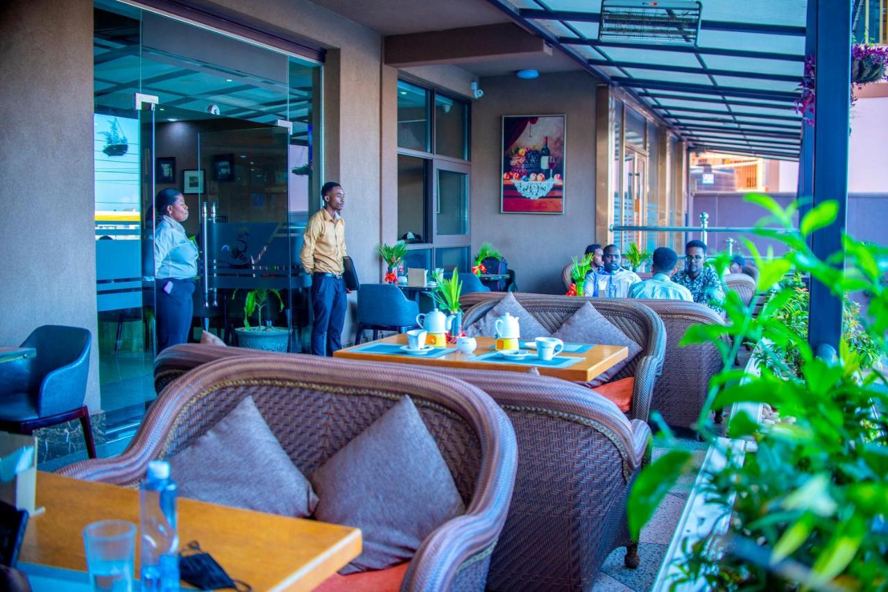 Hera Hotel Kampala Exteriér fotografie